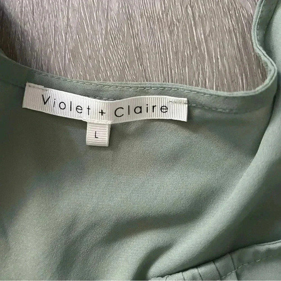 Women’s Violet + Claire Sage Green Blouse Size Large - Picture 3 of 3